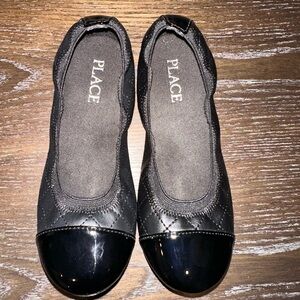 Place Black Quilted Flats with Glossy Toe